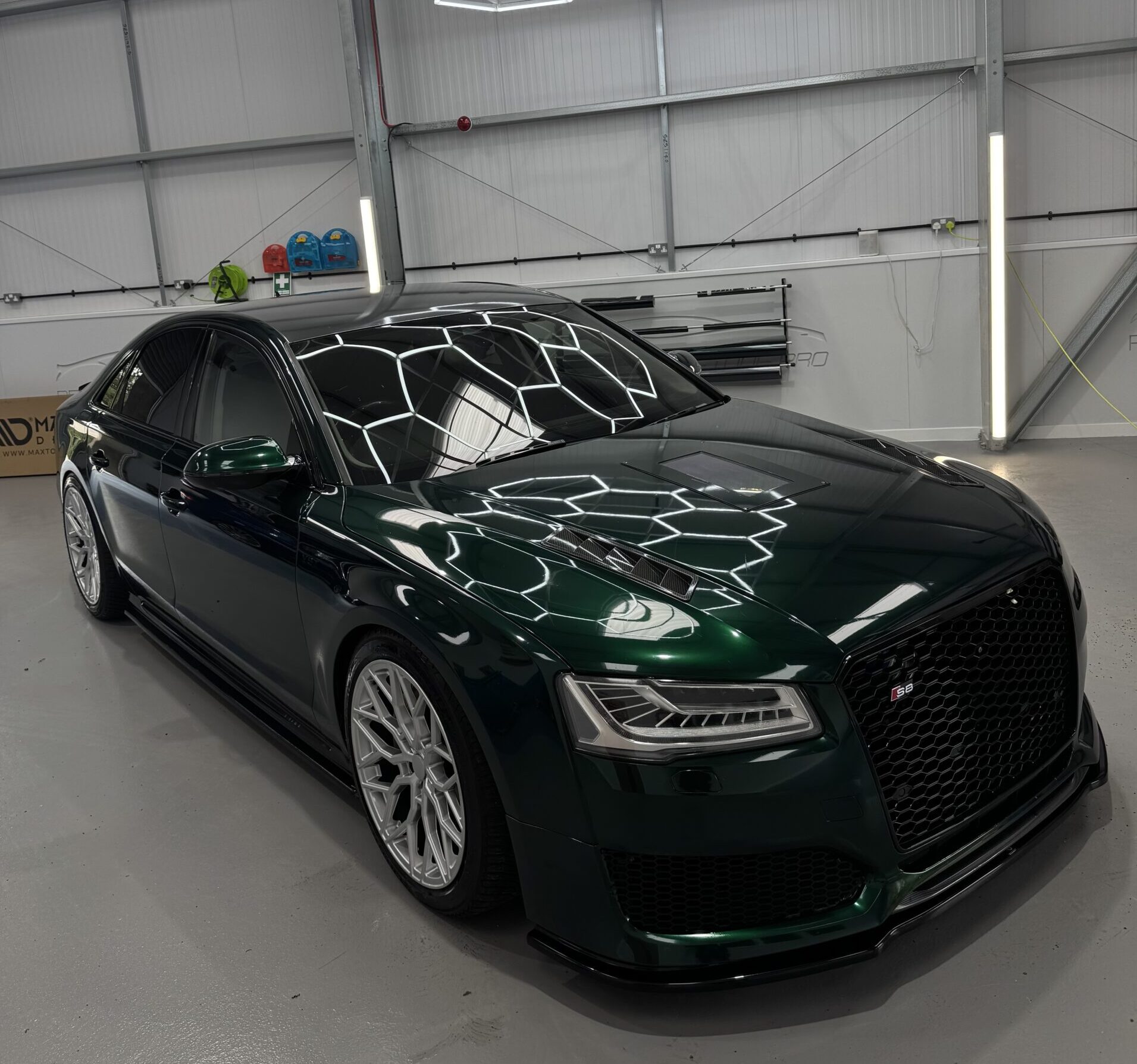 Audi S8 4.0 V8