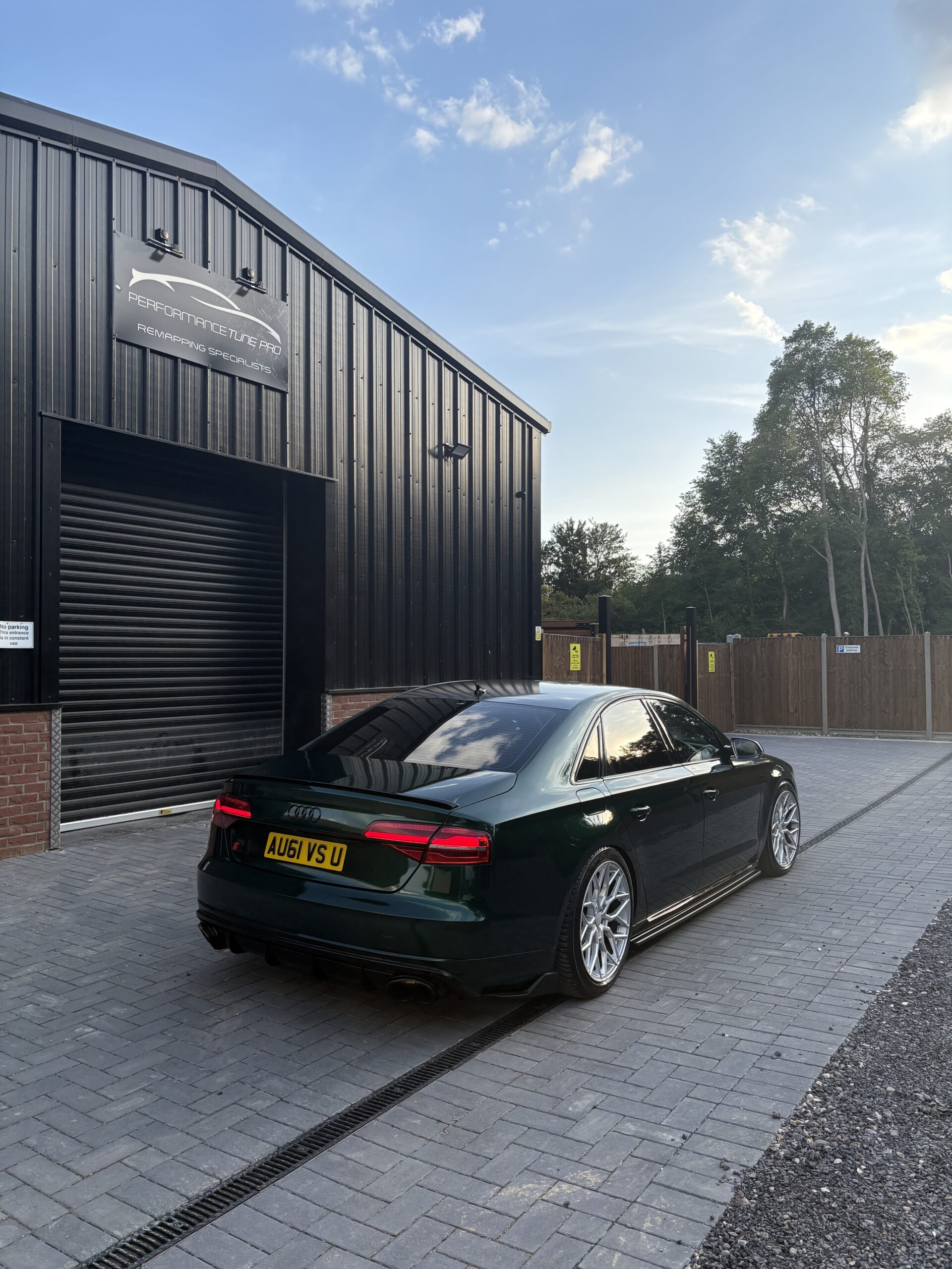 Audi S8 4.0 V8